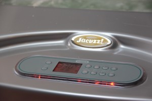 Alimentation eau chaude et froide du spa JACUZZI